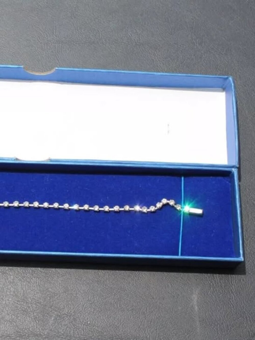 Bret Roberts Genuine White Clear Crystal Round Stone Bracelet Silver in Box